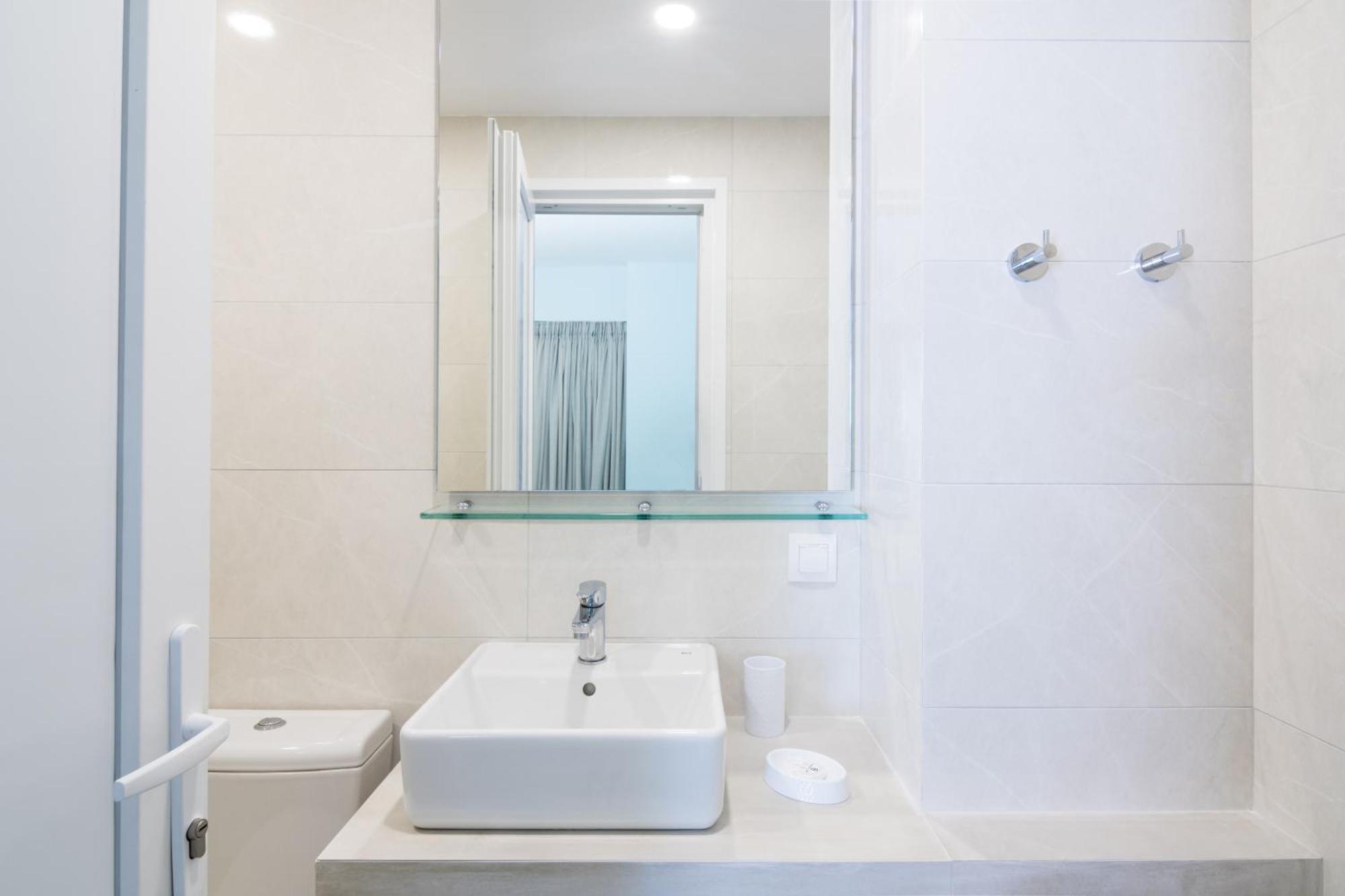 Helion Apartments Гоувия Экстерьер фото