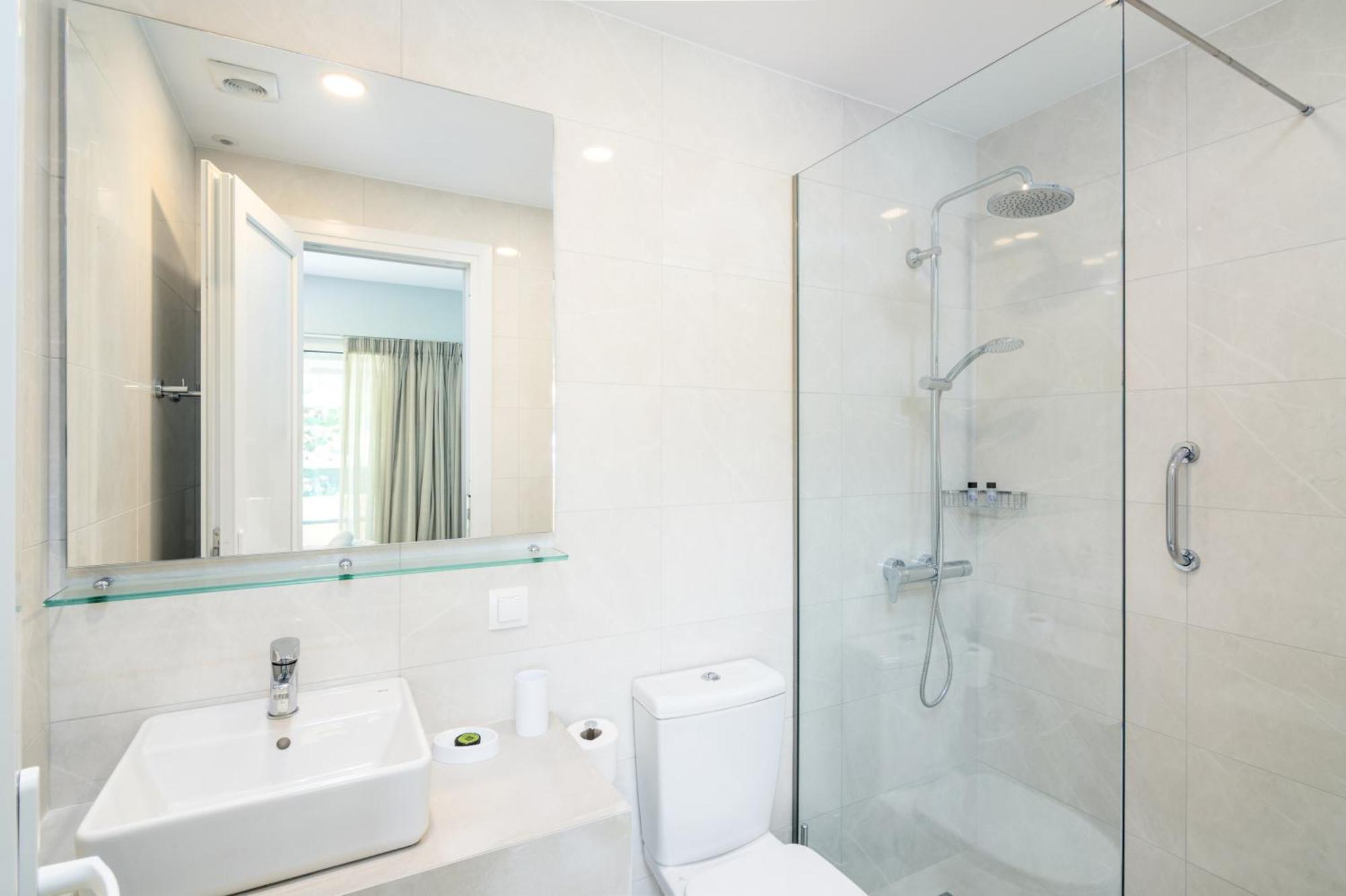 Helion Apartments Гоувия Экстерьер фото