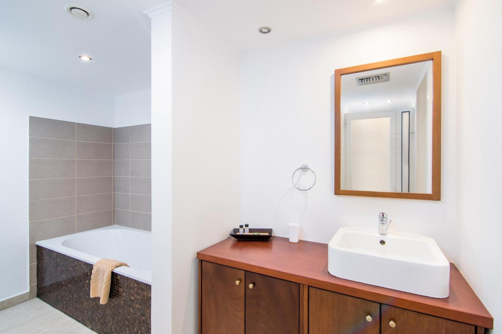 Helion Apartments Гоувия Экстерьер фото